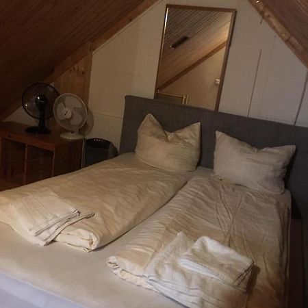 Zimmer Im Dachgeschoss Καϊζερσλάουτερν Εξωτερικό φωτογραφία