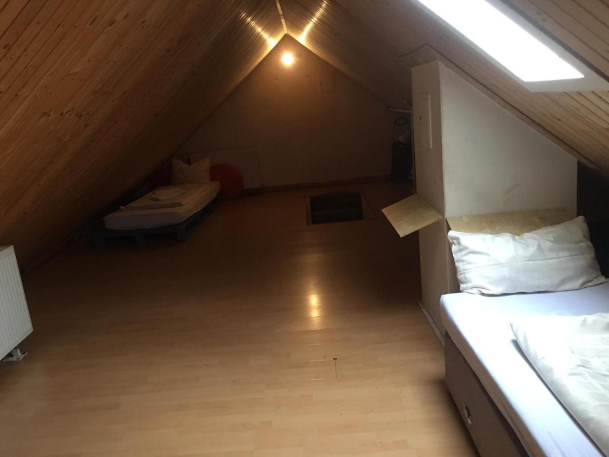 Zimmer Im Dachgeschoss Καϊζερσλάουτερν Εξωτερικό φωτογραφία