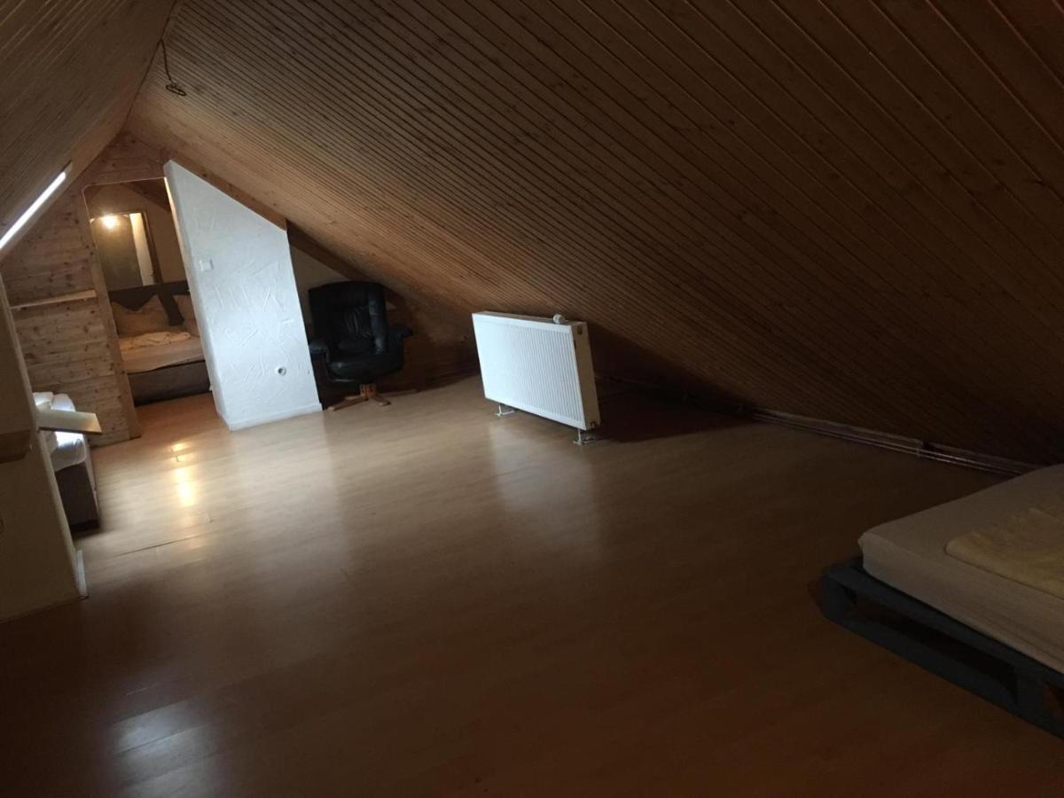 Zimmer Im Dachgeschoss Καϊζερσλάουτερν Εξωτερικό φωτογραφία